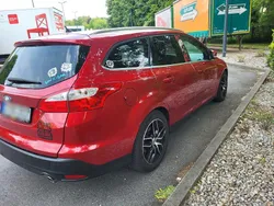 Rot Gebraucht 2014 Ford Focus Titanium Kombi | 8.999 € (Etwas zu teuer)