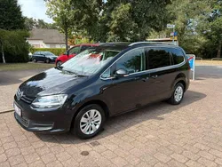 Schwarz Gebraucht 2016 VW Sharan Comfortline Van / Kleinbus | 16.999 € (Fairer Preis)