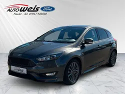 Grau Gebraucht 2017 Ford Focus ST-Line Limousine | 13.900 € (Etwas zu teuer)
