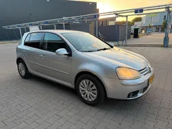 Grau Gebraucht 2008 VW Golf V Kleinwagen | 2.000 € (Fairer Preis)
