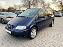 Blau Gebraucht 2003 VW Sharan Highline Van / Kleinbus | 3.699 € (Fairer Preis)
