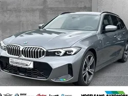 Grau Gebraucht 2024 BMW 330 Shadowline Kombi | 53.490 € (Guter Preis)