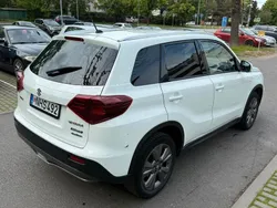 Weiß Gebraucht 2022 Suzuki Vitara Comfort+ SUV | 9.900 €