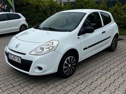 Weiß Gebraucht 2012 Renault Clio III Kleinwagen | 4.500 €