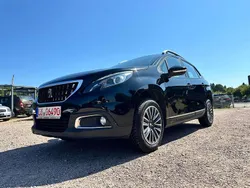Schwarz Gebraucht 2019 Peugeot 2008 Active Top SUV | 11.950 € (Guter Preis)