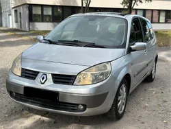 Silber Gebraucht 2006 Renault Scénic II Van / Kleinbus | 2.590 € (Etwas zu teuer)