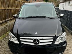 Schwarz Gebraucht 2011 Mercedes Viano Edition Van / Kleinbus | 20.800 € (Fairer Preis)