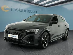 Grau Gebraucht 2024 Audi SQ8 e-tron SUV | 76.749 € (Guter Preis)