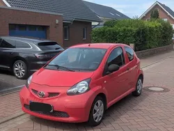 Rot Gebraucht 2005 Toyota Aygo Kleinwagen | 1.400 € (Superpreis)