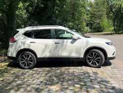 Weiß Gebraucht 2018 Nissan X-Trail N-Connecta SUV | 17.500 € (Fairer Preis)
