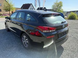 Schwarz Gebraucht 2020 Hyundai i30 Trend Kombi | 15.900 € (Guter Preis)
