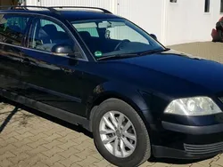 Schwarz Gebraucht 2004 VW Passat Comfortline Kombi | 2.100 € (Etwas zu teuer)
