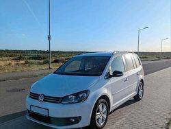 Weiß Gebraucht 2012 VW Touran Van / Kleinbus | 9.999 € (Fairer Preis)