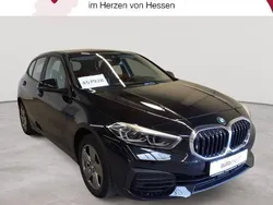 Saphirschwarz metallic Gebraucht 2022 BMW 118 Advantage Kleinwagen | 21.690 € (Guter Preis)