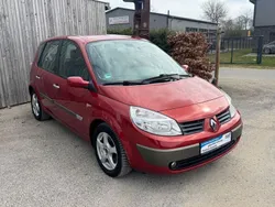 Rot Gebraucht 2006 Renault Scénic II Exception Van / Kleinbus | 2.169 € (Etwas zu teuer)