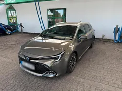 Braun Gebraucht 2024 Toyota Corolla Team Kombi | 30.790 € (Fairer Preis)