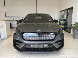 Graphitegrau metallic Gebraucht 2025 Skoda Enyaq iV RS SUV | 51.799 € (Superpreis)