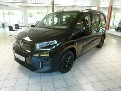 Schwarz Gebraucht 2024 Citroën Berlingo Van / Kleinbus | 28.350 € (Teuer)