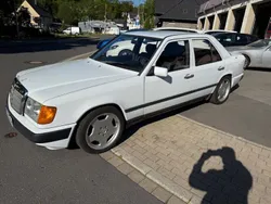 Weiß Gebraucht 1988 Mercedes E230 Limousine | 5.000 €