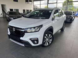 Cool white pearl metallic Gebraucht 2025 Suzuki SX4 Comfort+ SUV | 23.470 €