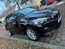 Schwarz Gebraucht 2018 BMW 225 Active Tourer iPerformance Van / Kleinbus | 13.950 € (Guter Preis)