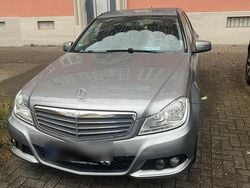 Grau Gebraucht 2012 Mercedes C180 Limousine | 11.900 €