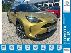 Gold Gebraucht 2022 Toyota Yaris Cross Elegant SUV | 23.990 € (Fairer Preis)