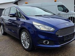 Blau Gebraucht 2016 Ford S-MAX Titanium Van / Kleinbus | 12.999 € (Fairer Preis)