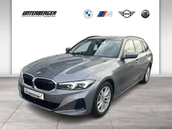 Skyscraper grau Gebraucht 2023 BMW 318 Efficient Dynamics Kombi | 32.200 € (Fairer Preis)
