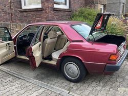 Rot Gebraucht 1992 Mercedes 190 Limousine | 2.500 €