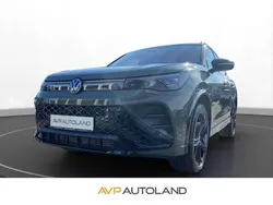 Grün Gebraucht 2024 VW Tiguan R-line SUV | 48.370 € (Superpreis)
