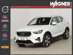 Weiß Gebraucht 2022 Volvo XC40 Core SUV | 29.820 € (Guter Preis)