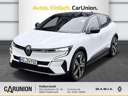 Arktisweiß, black pearlschwarz metallic Gebraucht 2023 Renault Megane E-Tech Iconic Limousine | 28.995 €