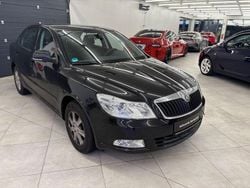 Schwarz Gebraucht 2009 Skoda Octavia Ambiente Limousine | 2.999 € (Superpreis)