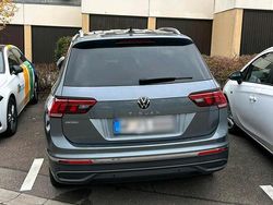 Grau Gebraucht 2022 VW Tiguan Allspace IQ Drive SUV | 26.300 € (Guter Preis)