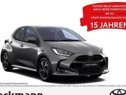 Grey metallic Neu 2025 Toyota Yaris Hybrid Limousine | 23.880 € (Guter Preis)