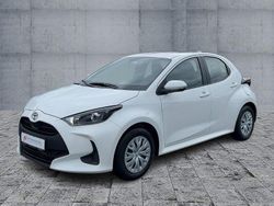 Weiß Neu 2025 Toyota Yaris Hybrid Business Edition Limousine | 23.990 € (Guter Preis)