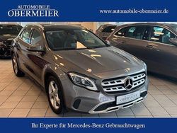 Grau (mountaingrau) Gebraucht 2017 Mercedes GLA220 SUV | 22.950 € (Fairer Preis)