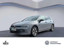 Mondsteingrau Gebraucht 2025 VW Golf VIII Goal Limousine | 25.288 € (Superpreis)