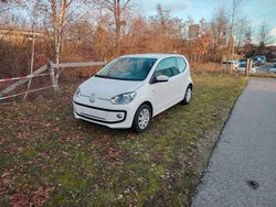Weiß Gebraucht 2012 VW up! high up! Kleinwagen | 4.900 € (Fairer Preis)