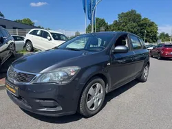 Grau Gebraucht 2010 Kia Ceed Limousine | 5.490 € (Fairer Preis)