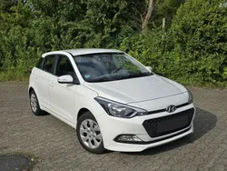 Weiß Gebraucht 2018 Hyundai i20 Classic Kleinwagen | 9.320 € (Fairer Preis)