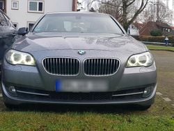 Grau Gebraucht 2010 BMW 523 Limousine | 12.000 €