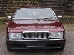 Rot Gebraucht 1991 Jaguar XJ40 Limousine | 39.999 €