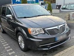 Grau Gebraucht 2012 Chrysler Grand Voyager Van / Kleinbus | 7.900 € (Etwas zu teuer)