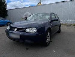 Blau Gebraucht 2003 VW Golf IV Limousine | 2.500 € (Fairer Preis)