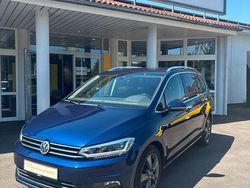 Blau Gebraucht 2017 VW Touran Highline Van / Kleinbus | 20.990 € (Guter Preis)