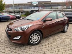 Rot Gebraucht 2013 Hyundai i30 Classic Limousine | 3.999 € (Guter Preis)