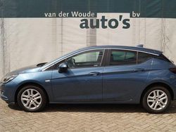 Blau Gebraucht 2017 Opel Astra Edition Limousine | 6.413 € (Fairer Preis)