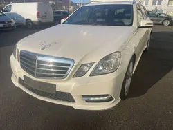 Weiß Gebraucht 2012 Mercedes E250 Kombi | 7.470 € (Fairer Preis)